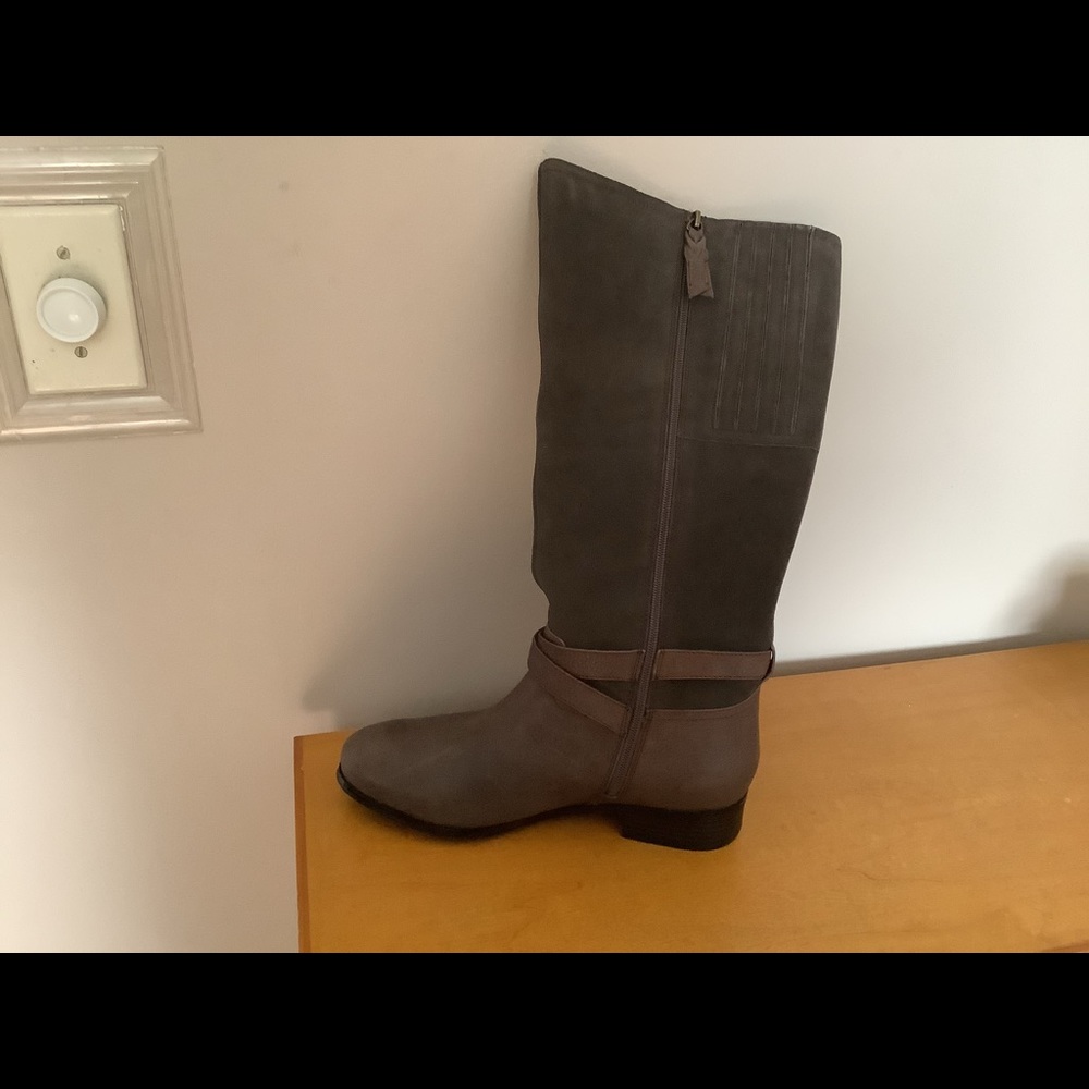 Trotters  women’s knee high boots